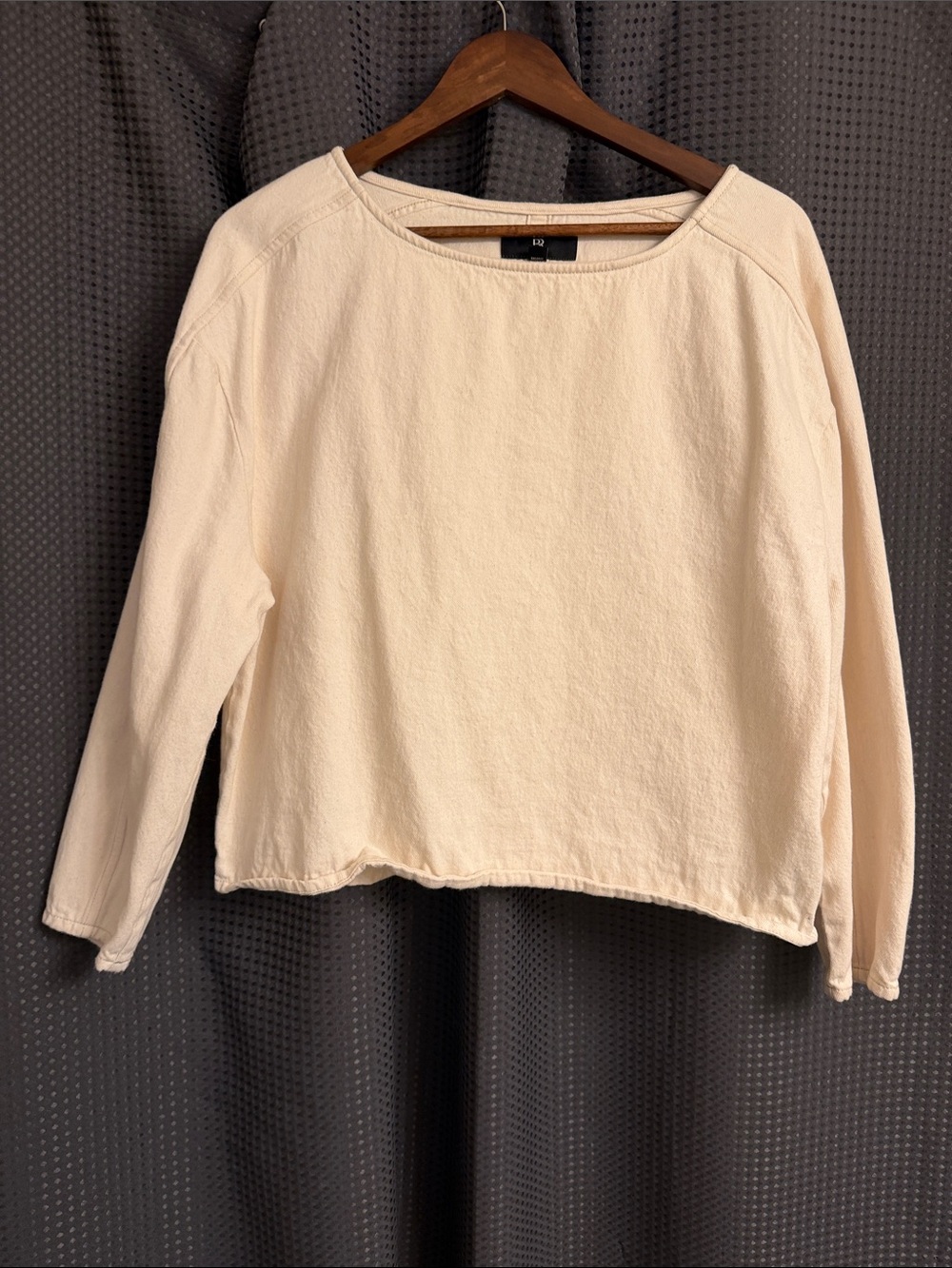 Banana Republic Cream Long-Sleeve Lightweight Sweatshirt
